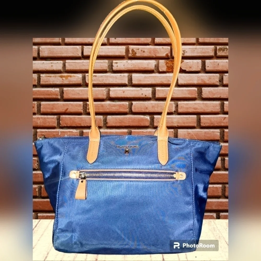 Michael Kors Kelsey Nylon Tote
